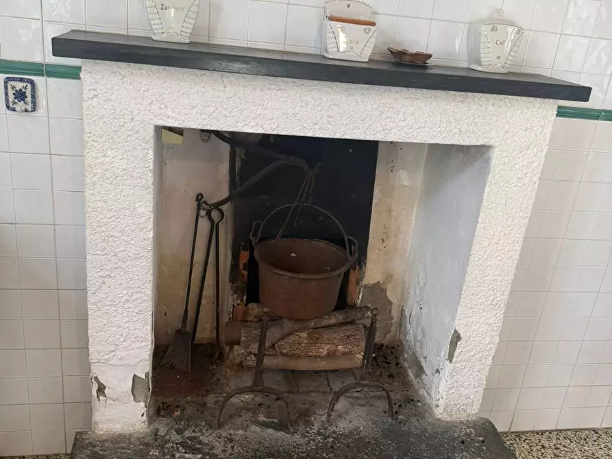 Immagine 8 di Porzione di casa in vendita  a Camaiore