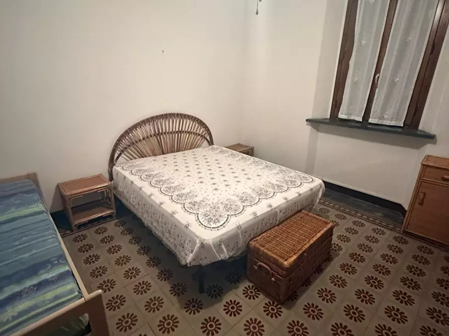 Immagine 11 di Porzione di casa in vendita  a Camaiore