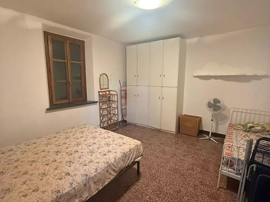 Immagine 21 di Porzione di casa in vendita  a Camaiore