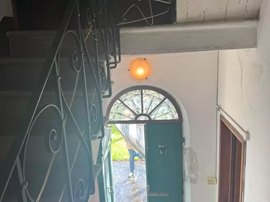 Immagine 14 di Porzione di casa in vendita  a Camaiore