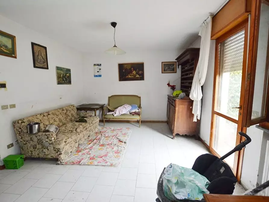 Immagine 13 di Casa bifamiliare in vendita  a Capannori