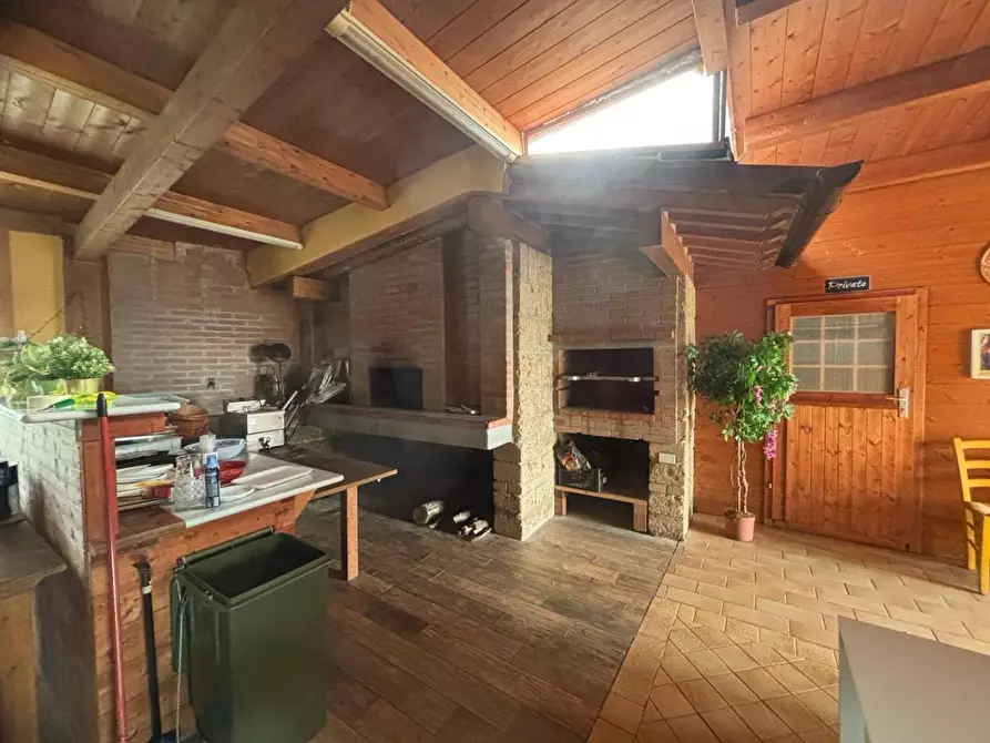 Immagine 9 di Casa colonica in vendita  a Palaia