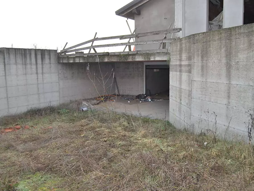 Immagine 6 di Villa in vendita  a Quargnento