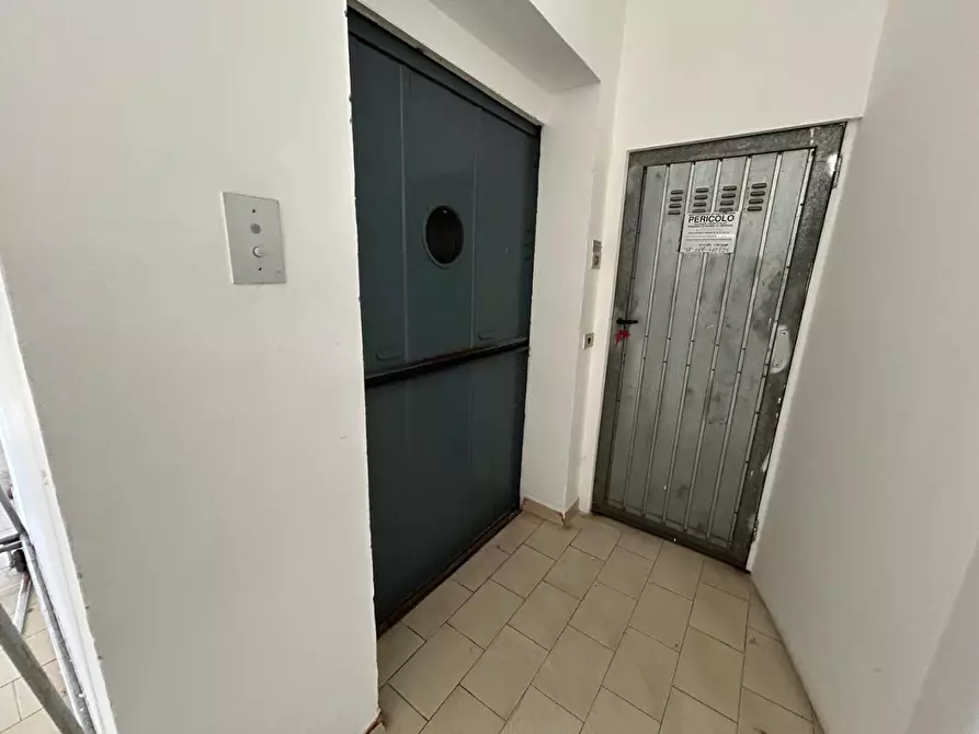 Immagine 14 di Attività artigianale in vendita  a Capraia E Limite