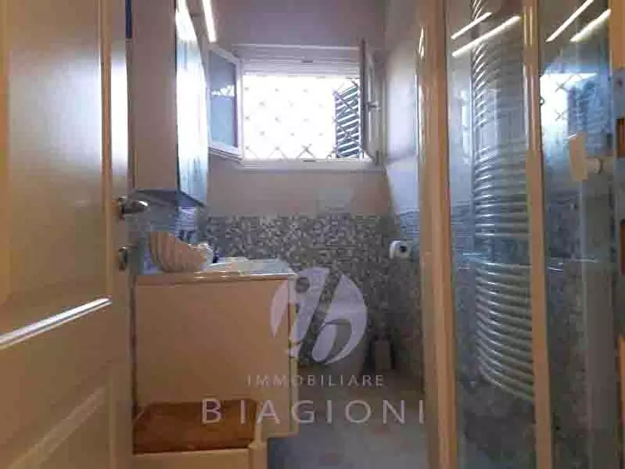 Immagine 23 di Appartamento in vendita  a Massa