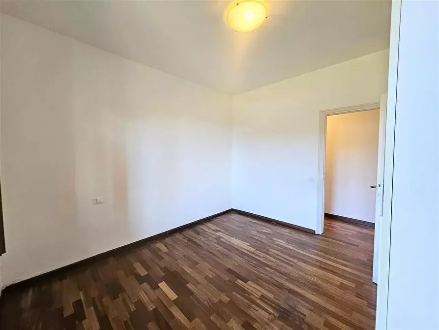 Immagine 12 di Casa bifamiliare in vendita  a Massa