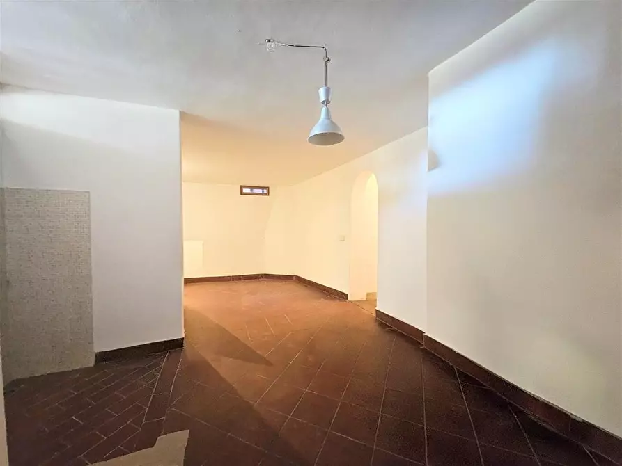 Immagine 26 di Casa bifamiliare in vendita  a Massa