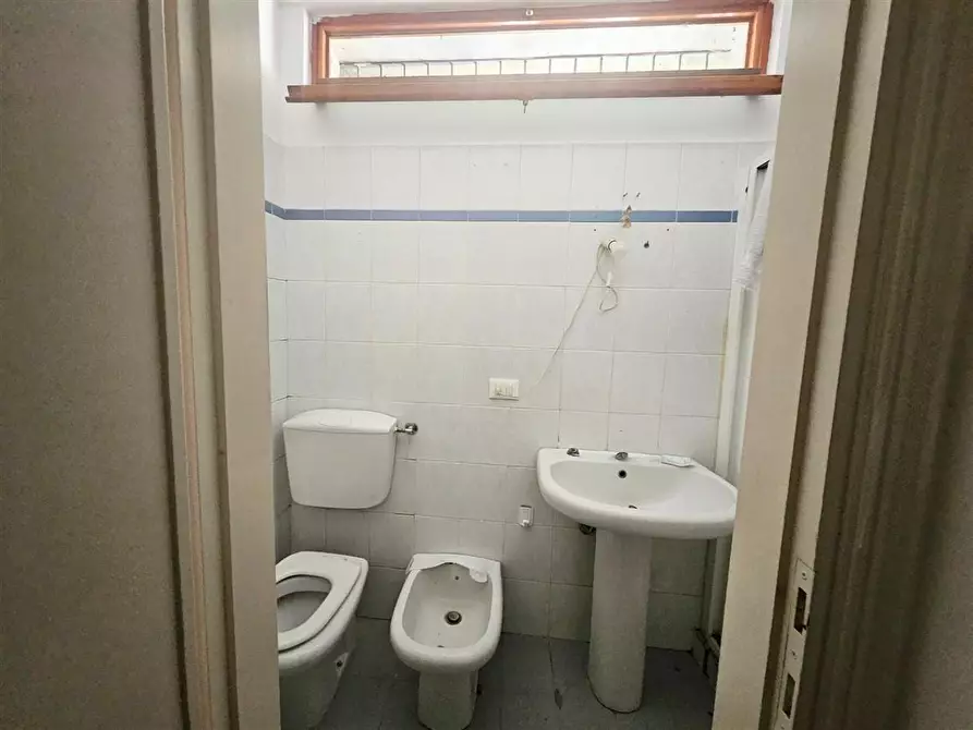 Immagine 24 di Casa bifamiliare in vendita  a Massa