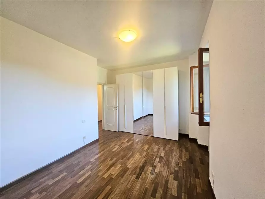 Immagine 15 di Casa bifamiliare in vendita  a Massa