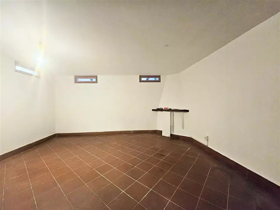 Immagine 27 di Casa bifamiliare in vendita  a Massa