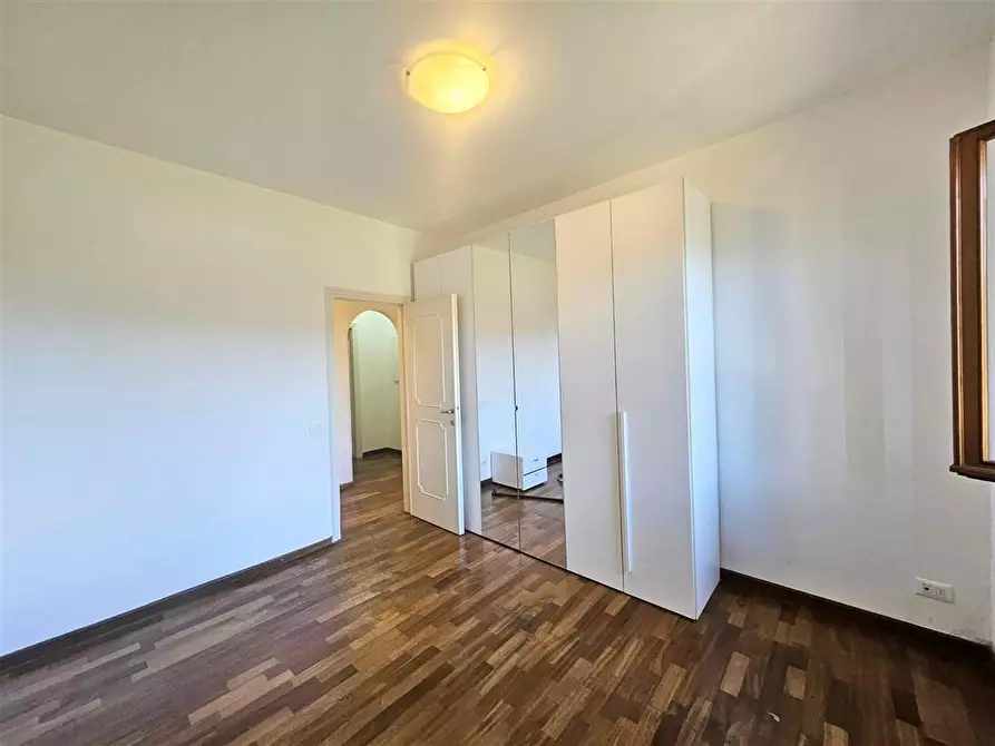 Immagine 14 di Casa bifamiliare in vendita  a Massa