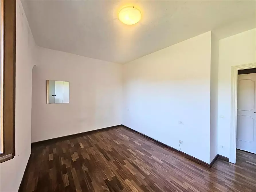 Immagine 16 di Casa bifamiliare in vendita  a Massa