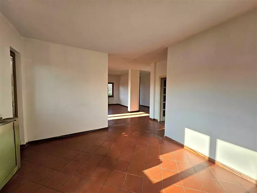 Immagine 6 di Casa bifamiliare in vendita  a Massa