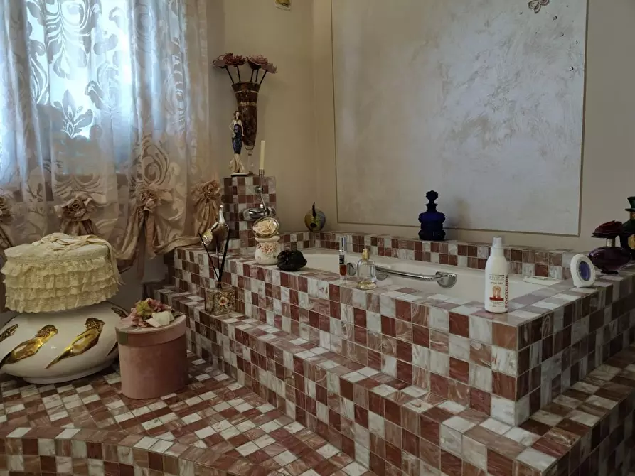 Immagine 8 di Appartamento in vendita  a Cascina