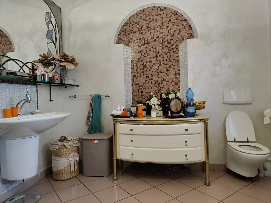 Immagine 10 di Appartamento in vendita  a Cascina