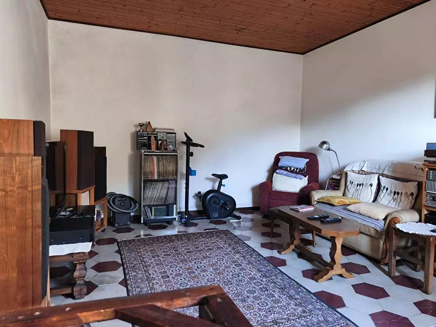 Immagine 14 di Casa semindipendente in vendita  a Carrara