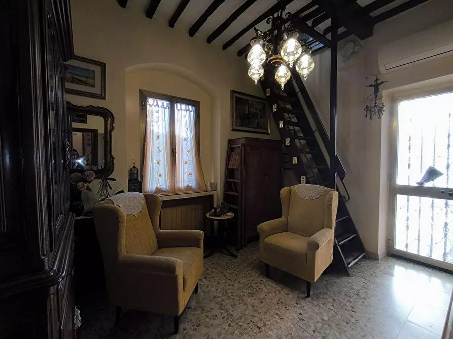 Immagine 6 di Casa semindipendente in vendita  a Carrara
