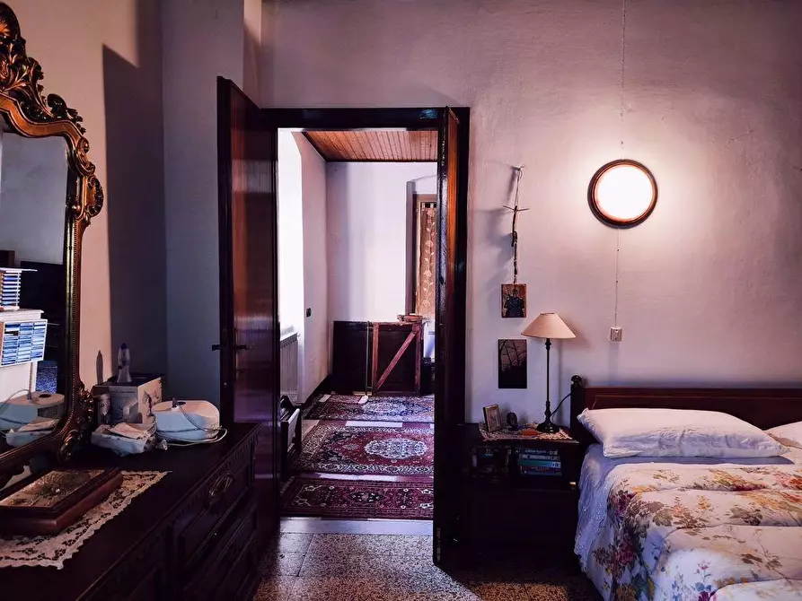 Immagine 17 di Casa semindipendente in vendita  a Carrara