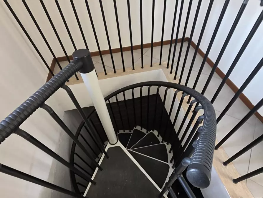 Immagine 12 di Appartamento in vendita  a Pietrasanta