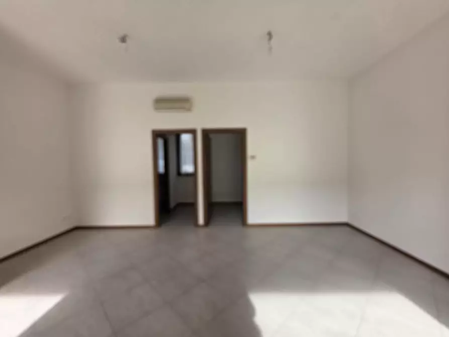 Immagine 4 di Appartamento in vendita  a Pietrasanta