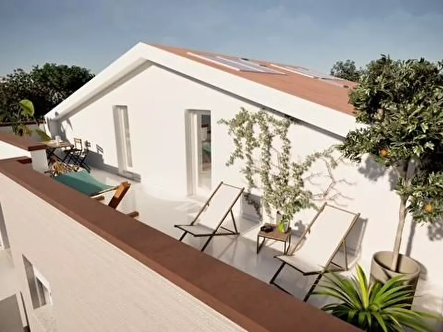 Immagine 12 di Casa trifamiliare in vendita  a Camaiore