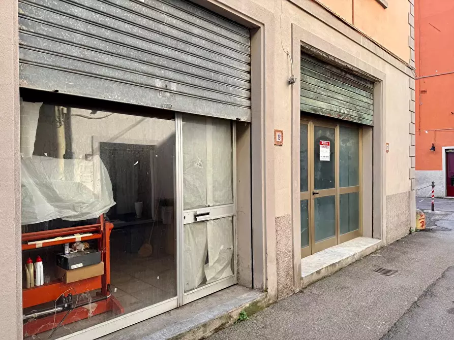 Immagine 3 di Laboratorio in vendita  a Pontedera