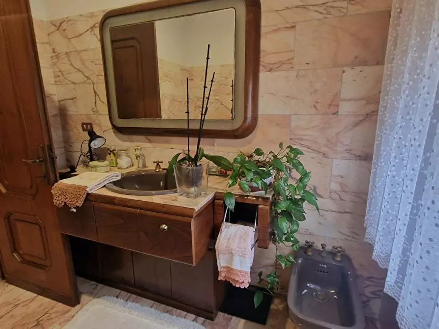 Immagine 10 di Casa bifamiliare in vendita  a Sarzana