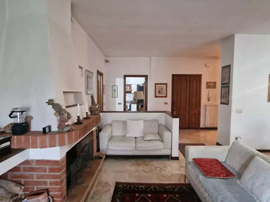 Immagine 21 di Casa bifamiliare in vendita  a Sarzana