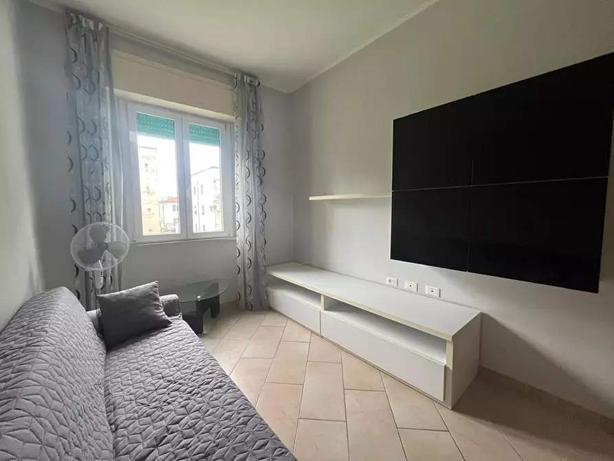 Immagine 2 di Appartamento in affitto  a Livorno