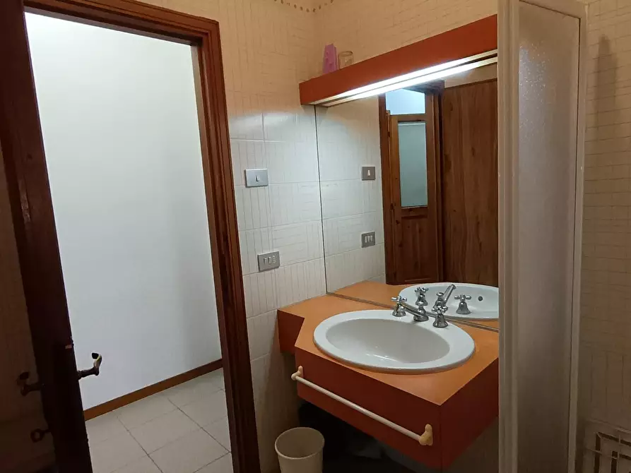 Immagine 27 di Appartamento in vendita  a Rosignano Marittimo