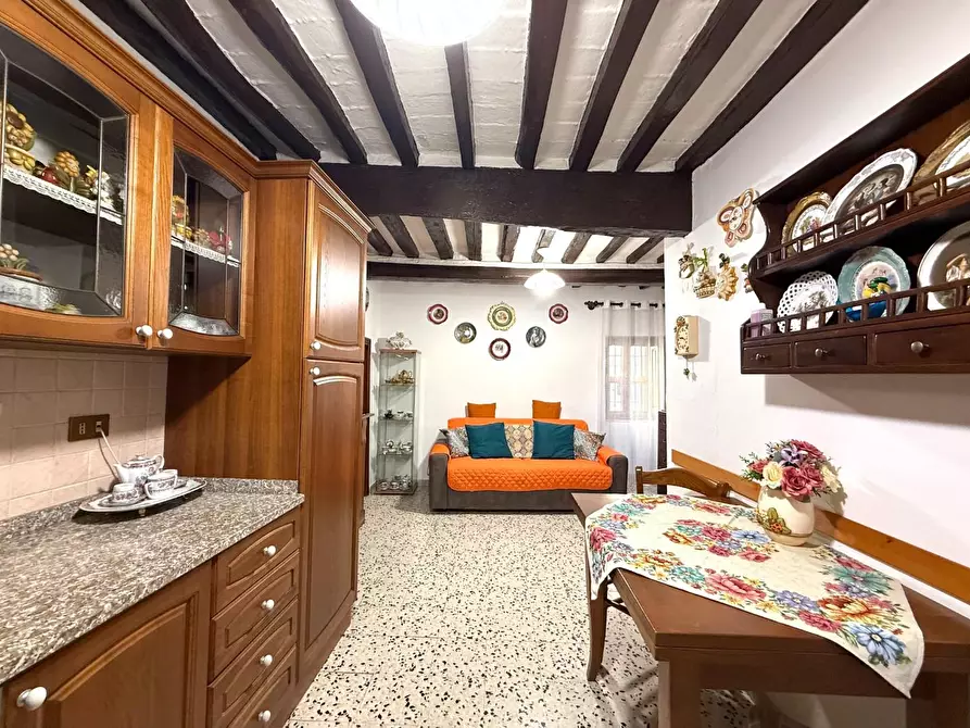 Immagine 20 di Appartamento in vendita  a Vicopisano