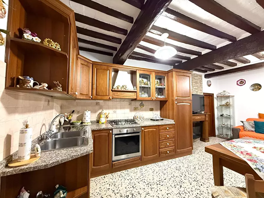 Immagine 16 di Appartamento in vendita  a Vicopisano