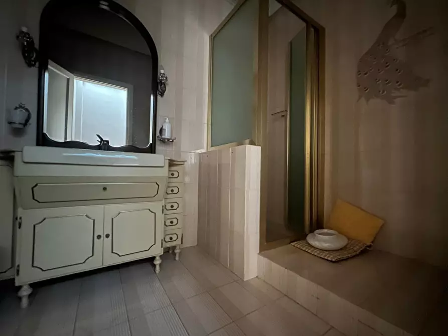 Immagine 17 di Villa in vendita  a Empoli