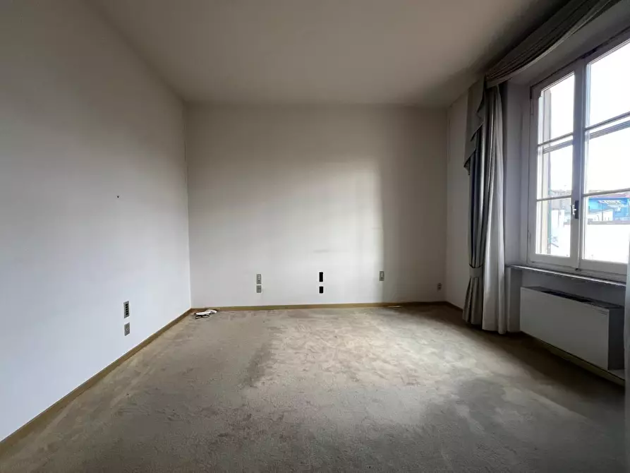 Immagine 10 di Villa in vendita  a Empoli