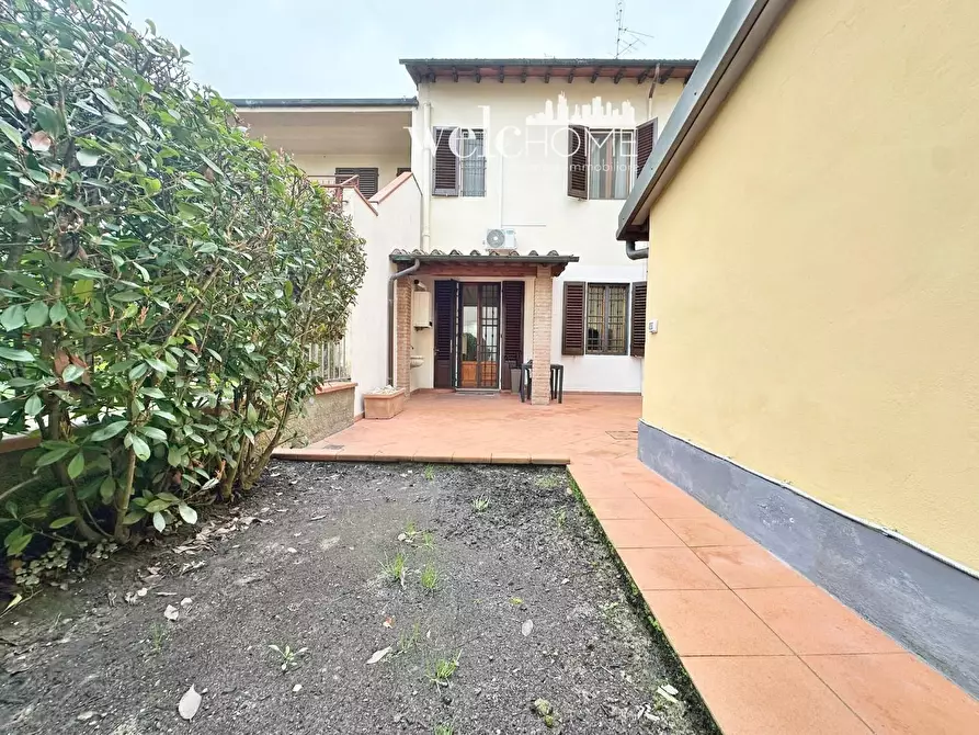 Immagine 24 di Terratetto in vendita  a Campi Bisenzio