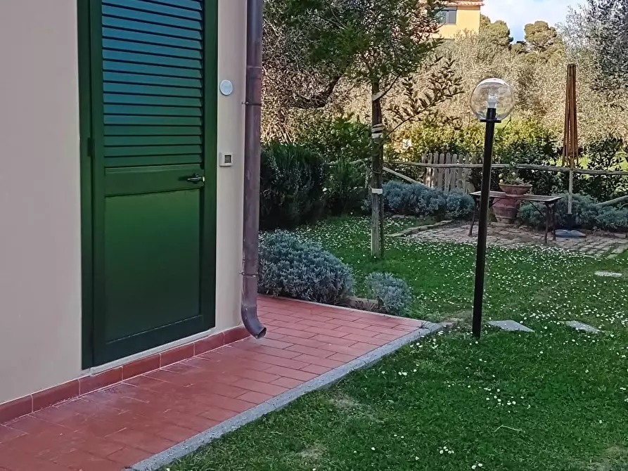 Immagine 30 di Appartamento in vendita  a Livorno