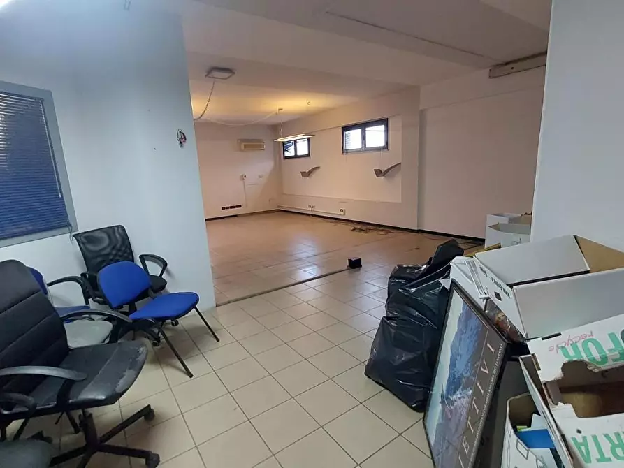 Immagine 9 di Ufficio in affitto  a Pontedera