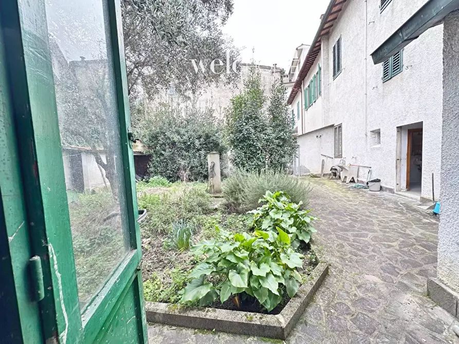 Immagine 23 di Terratetto in vendita  a Campi Bisenzio