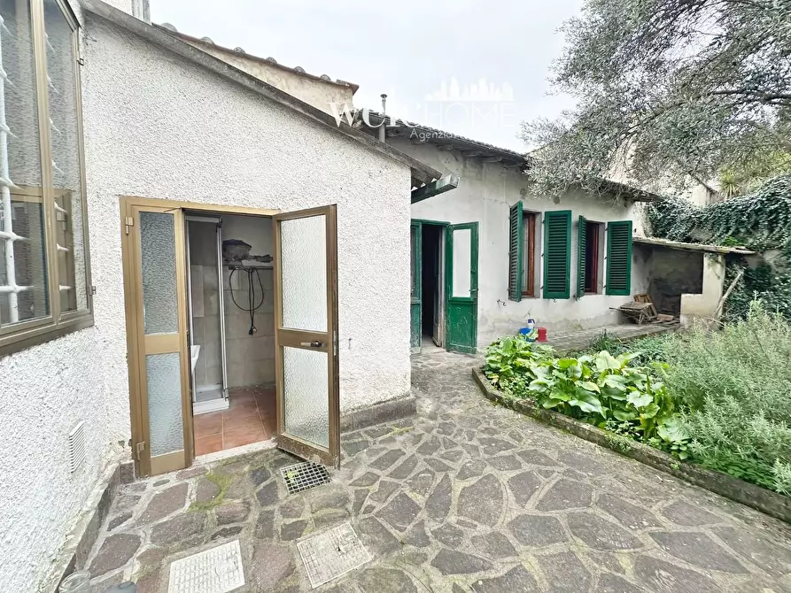 Immagine 25 di Terratetto in vendita  a Campi Bisenzio