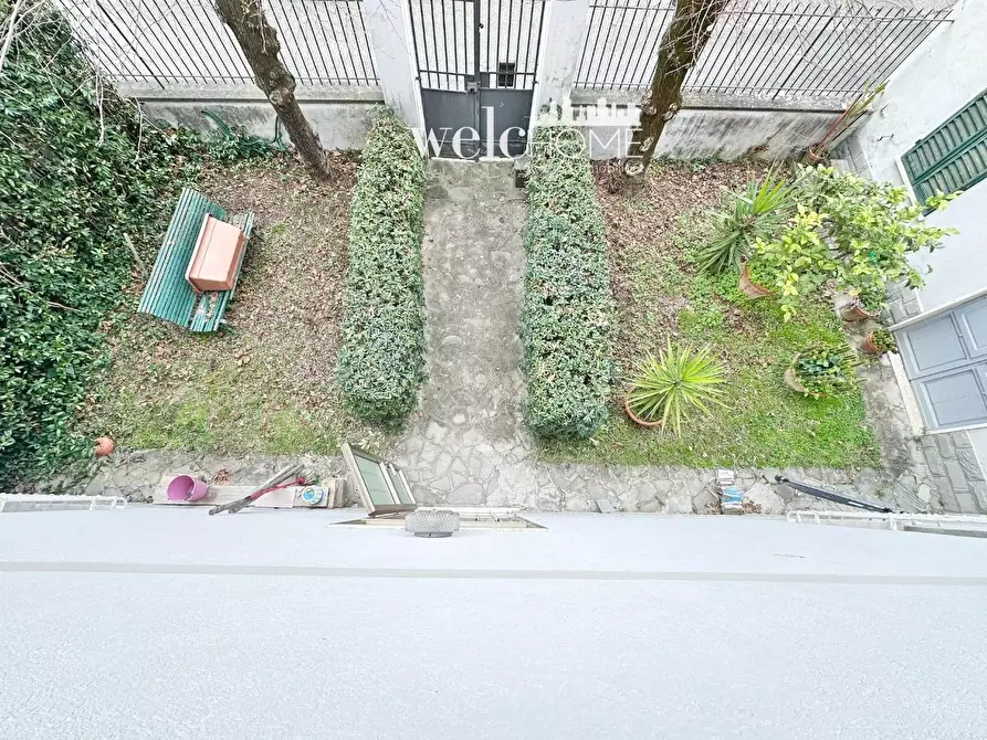 Immagine 43 di Terratetto in vendita  a Campi Bisenzio