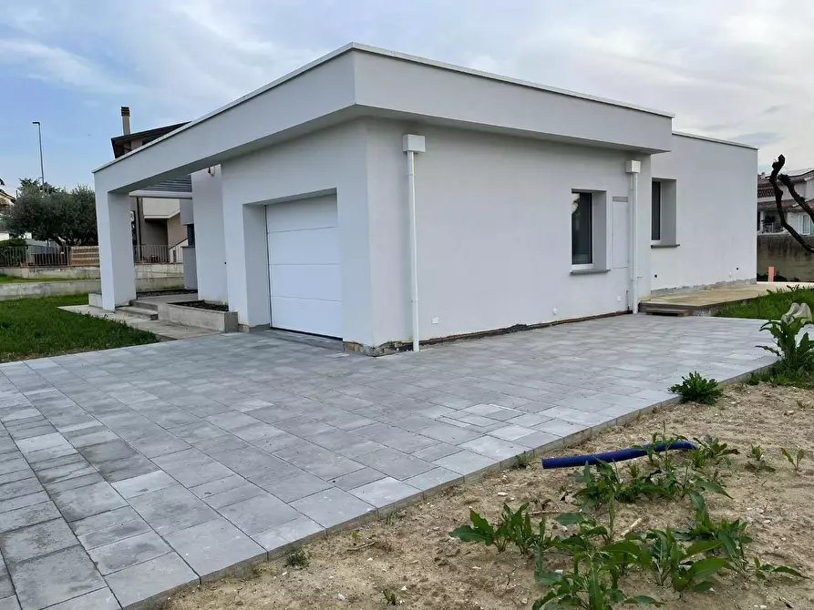 Immagine 22 di Villa in vendita  a Montopoli In Val D'arno