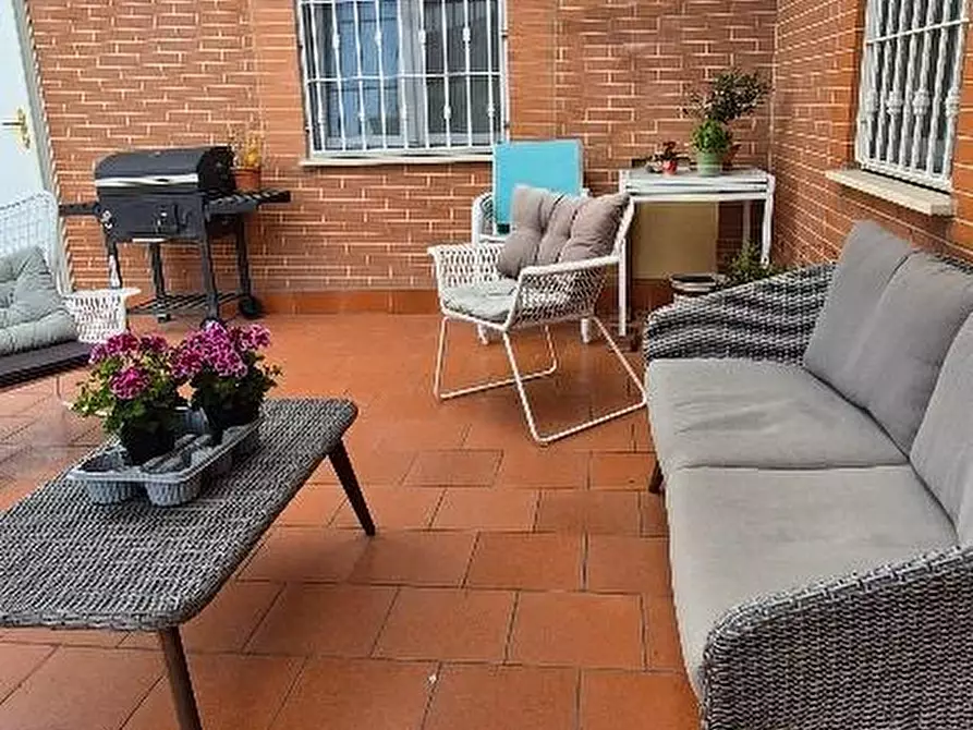 Immagine 45 di Mansarda in vendita  a Cascina