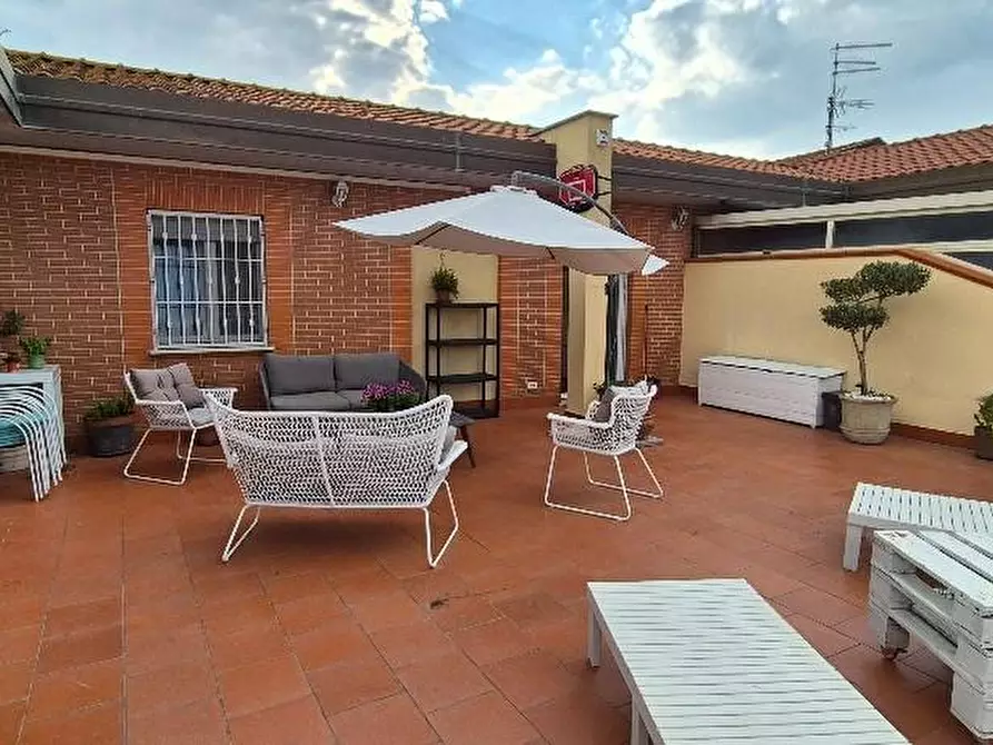 Immagine 41 di Mansarda in vendita  a Cascina