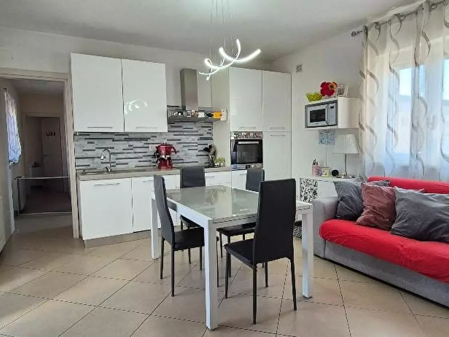 Immagine 7 di Mansarda in vendita  a Cascina