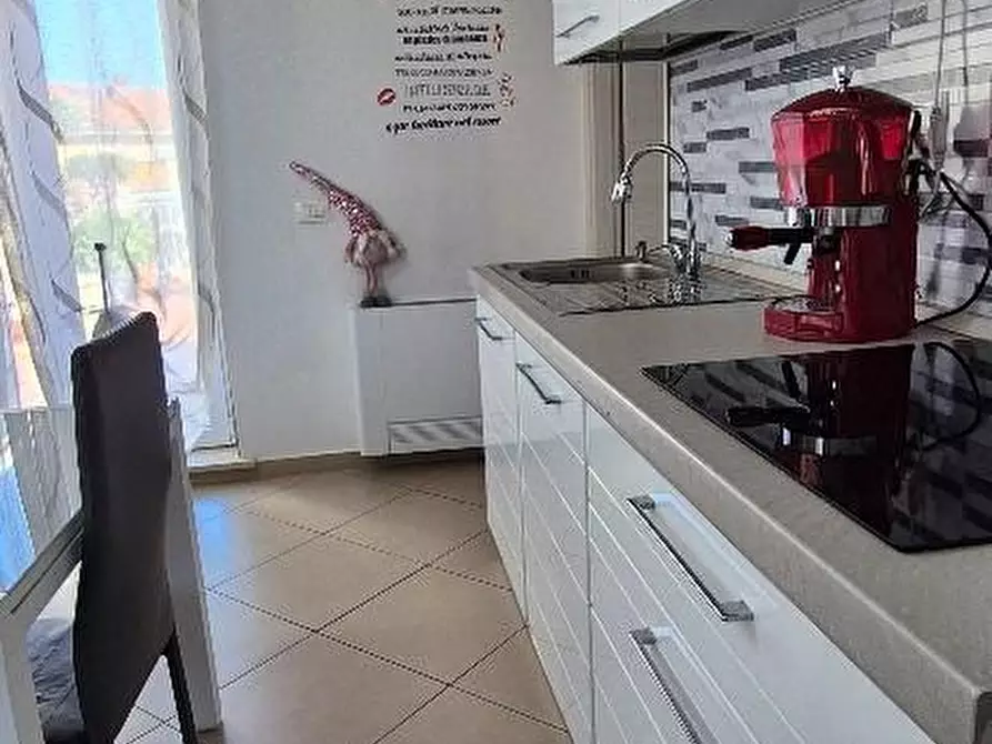 Immagine 11 di Mansarda in vendita  a Cascina