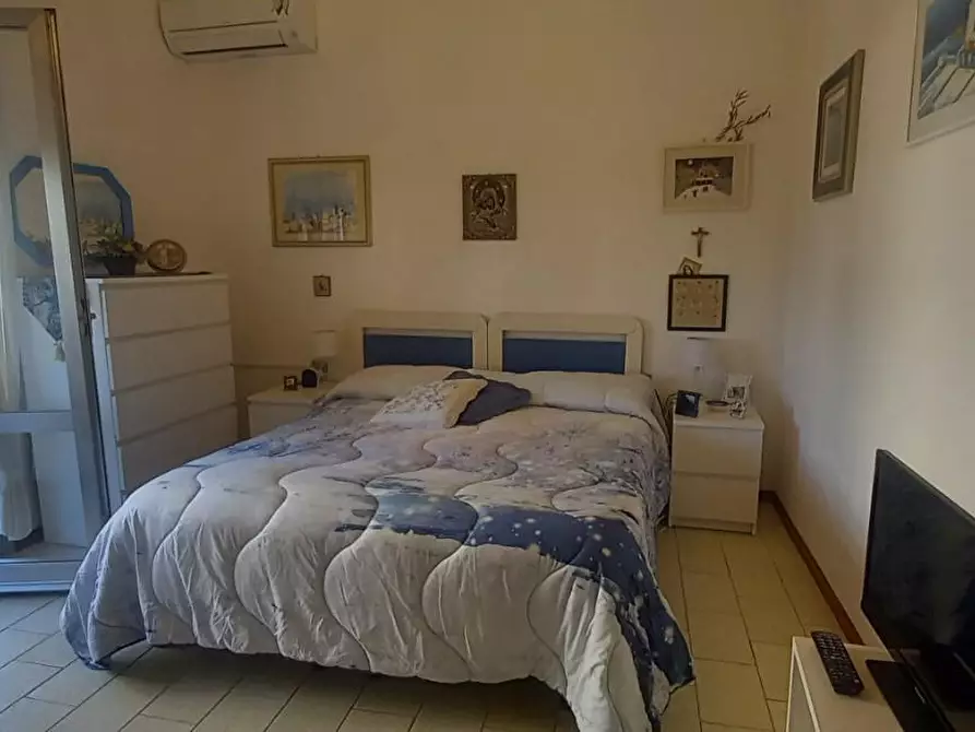 Immagine 15 di Appartamento in affitto  a Camaiore