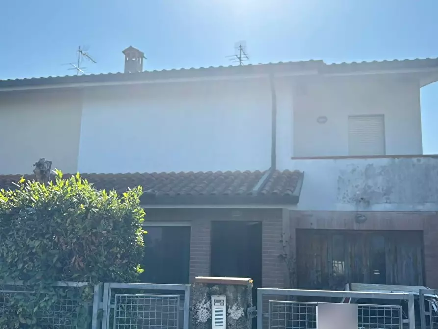 Immagine 33 di Casa bifamiliare in vendita  a Capannori