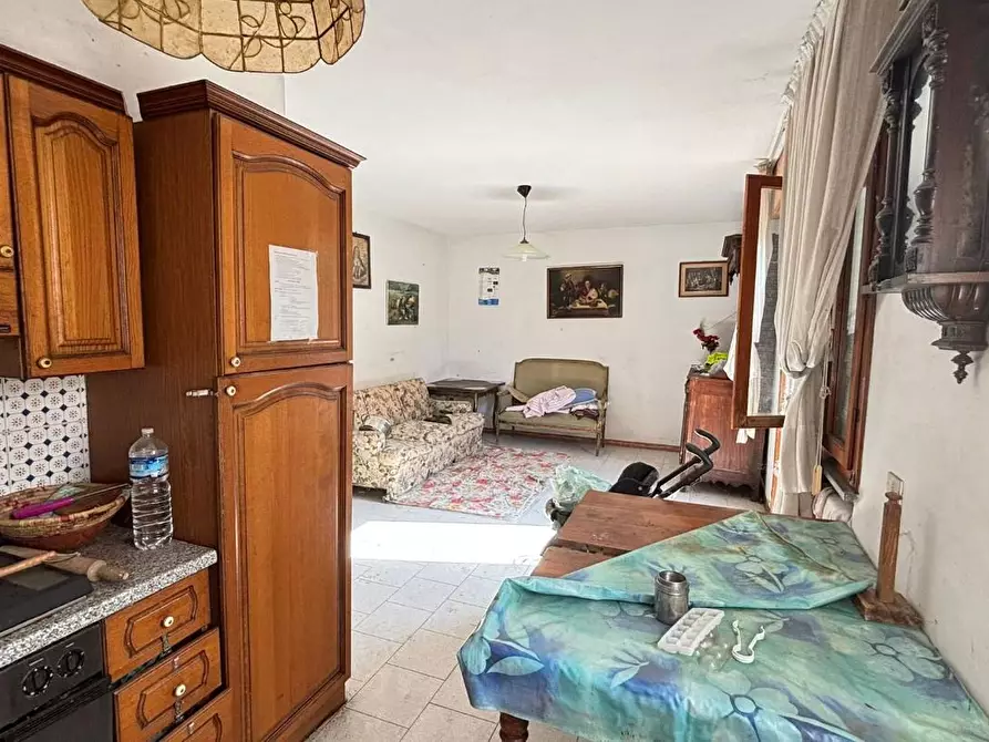 Immagine 32 di Casa bifamiliare in vendita  a Capannori