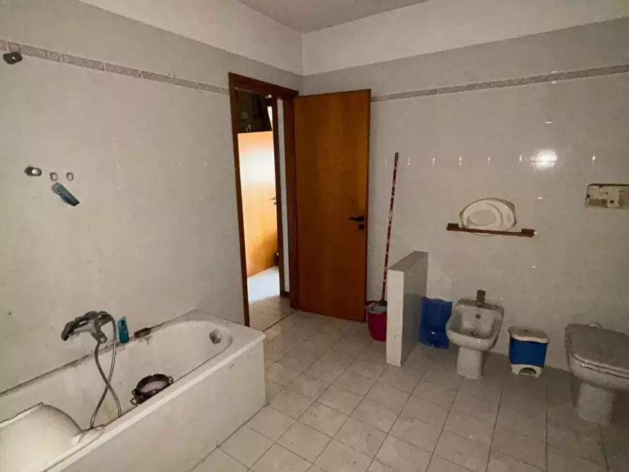 Immagine 12 di Casa bifamiliare in vendita  a Capannori