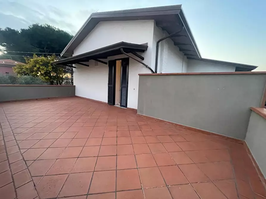 Immagine 19 di Casa semindipendente in vendita  a Carrara